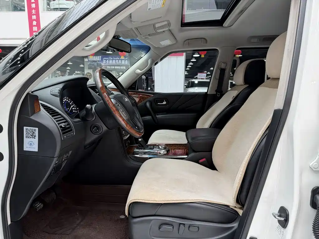 Infiniti QX80 2016 5.6L 4WD