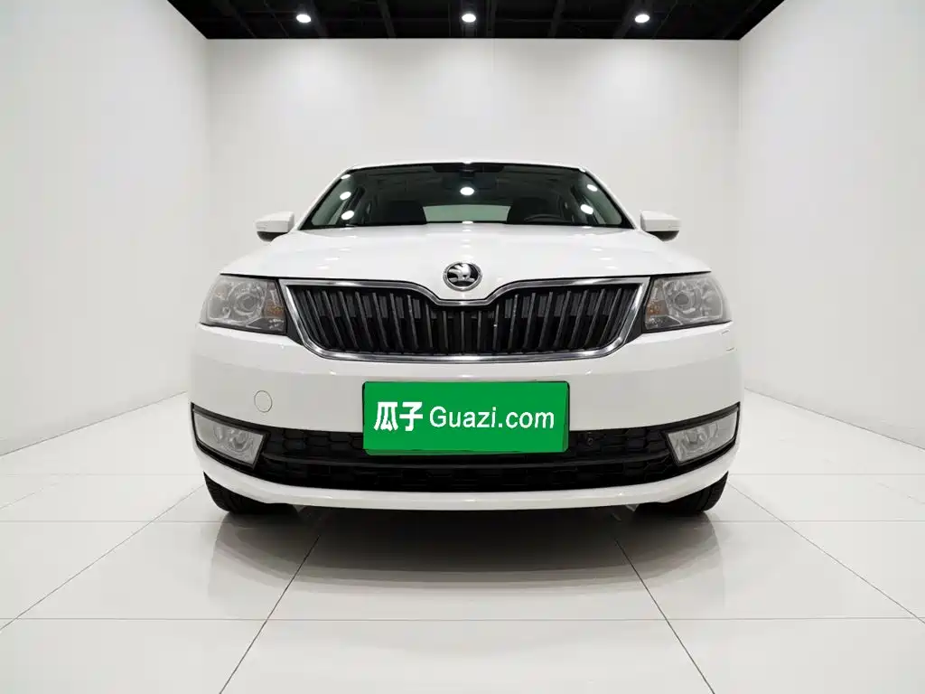 Skoda Rapid — миниатюра 2