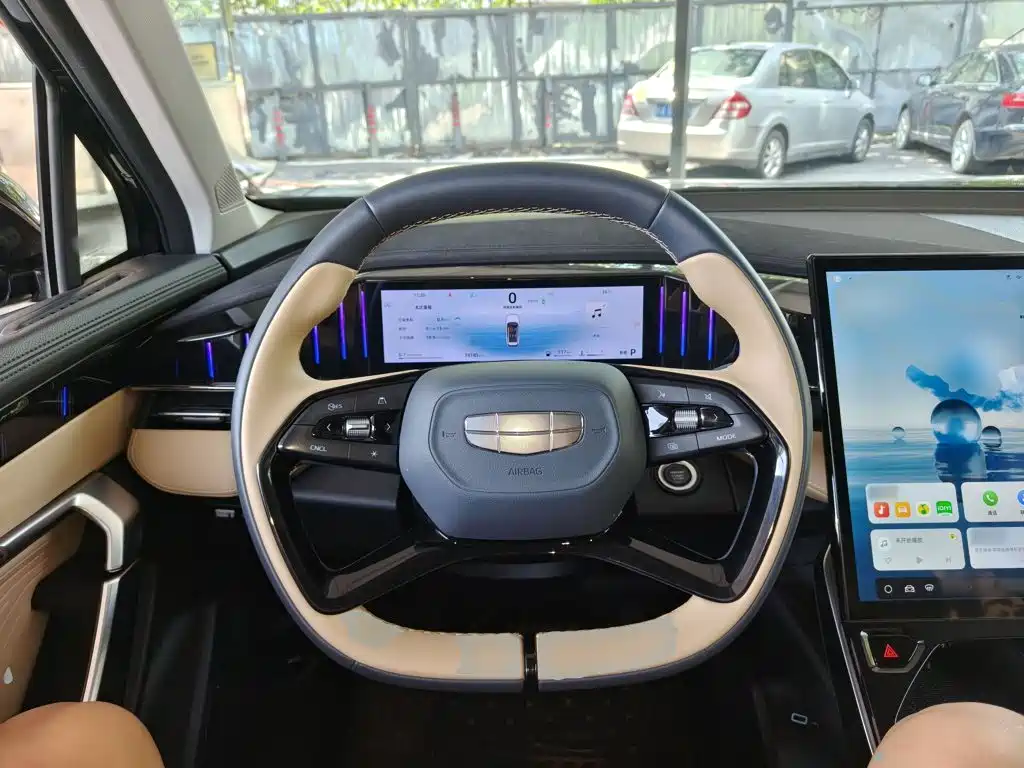 Geely Boyue L — миниатюра 11