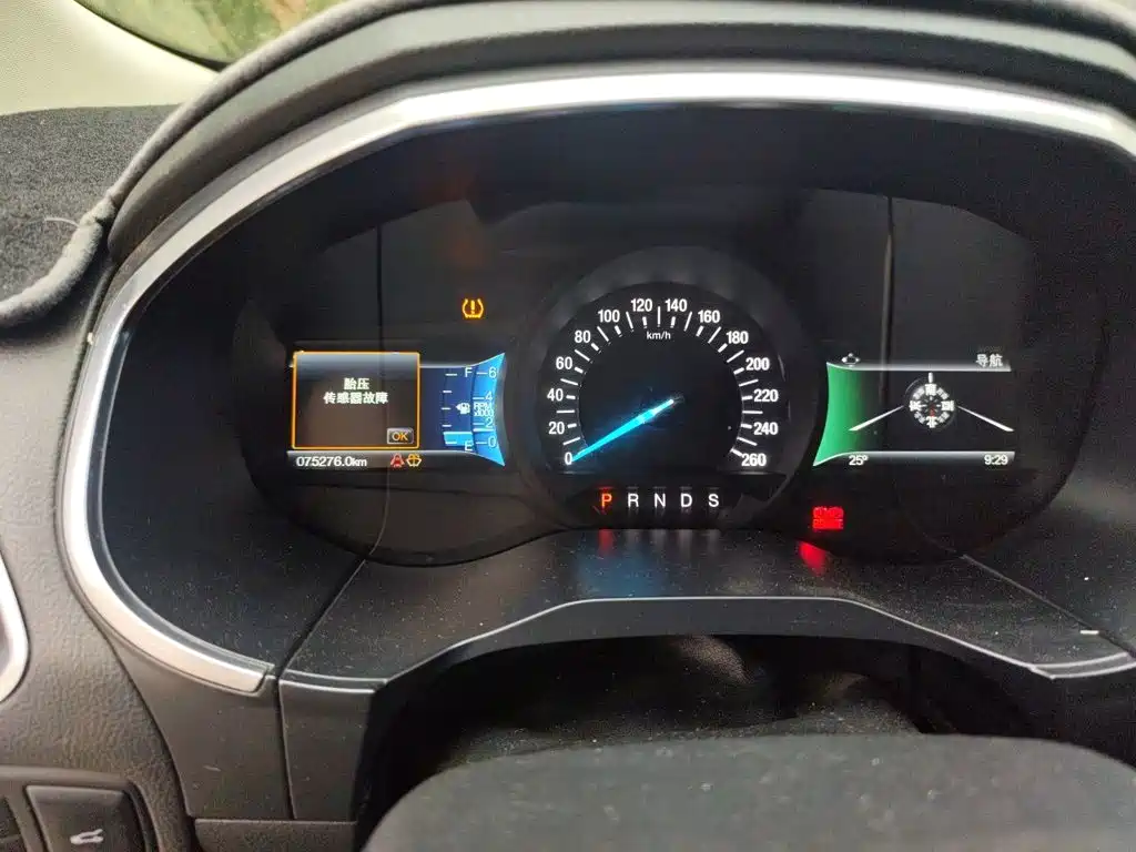 Ford Edge — миниатюра 8