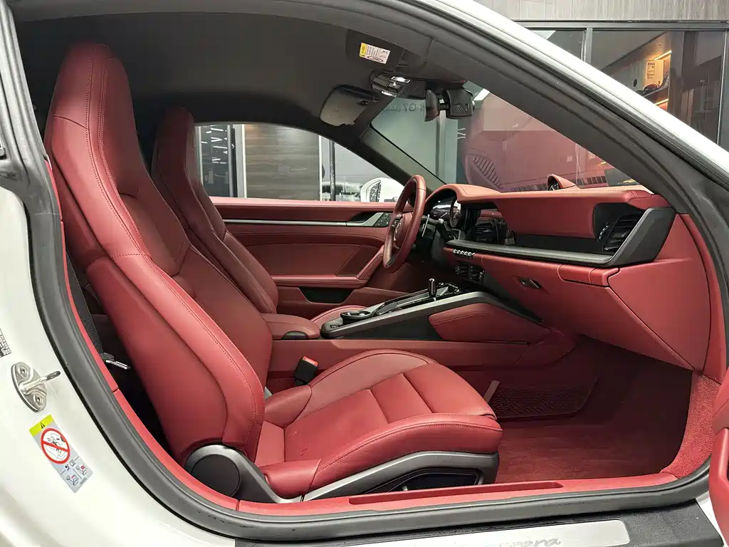 Porsche 911 2023 Carrera 3.0T