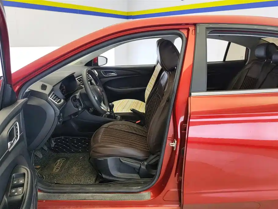 Roewe i5 2019 1.5L MT 4G