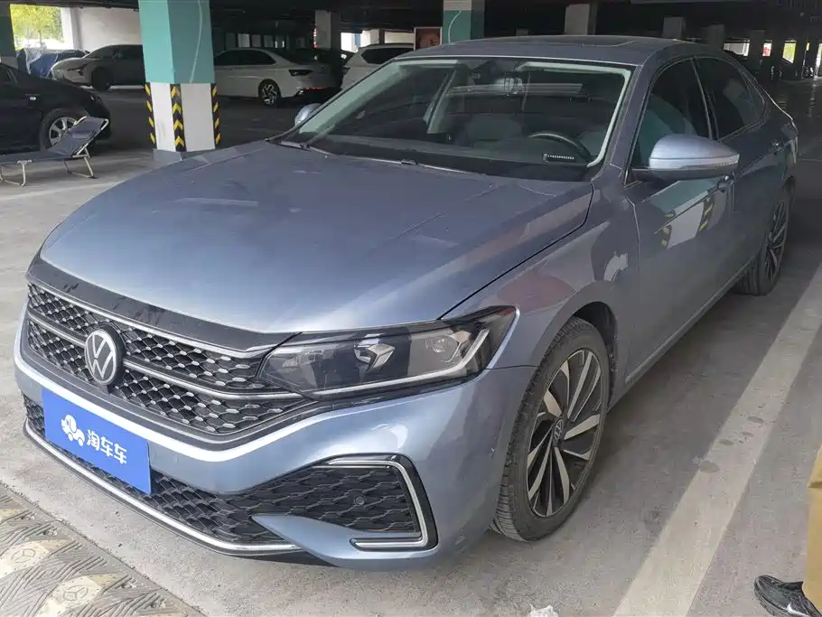 Volkswagen Passat 2022