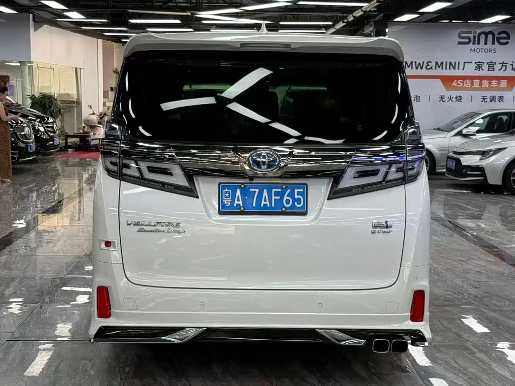 Toyota Vellfire — миниатюра 5