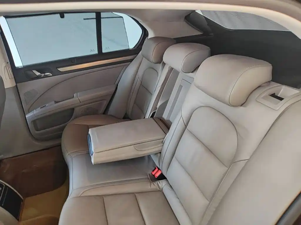 Skoda Superb — миниатюра 17