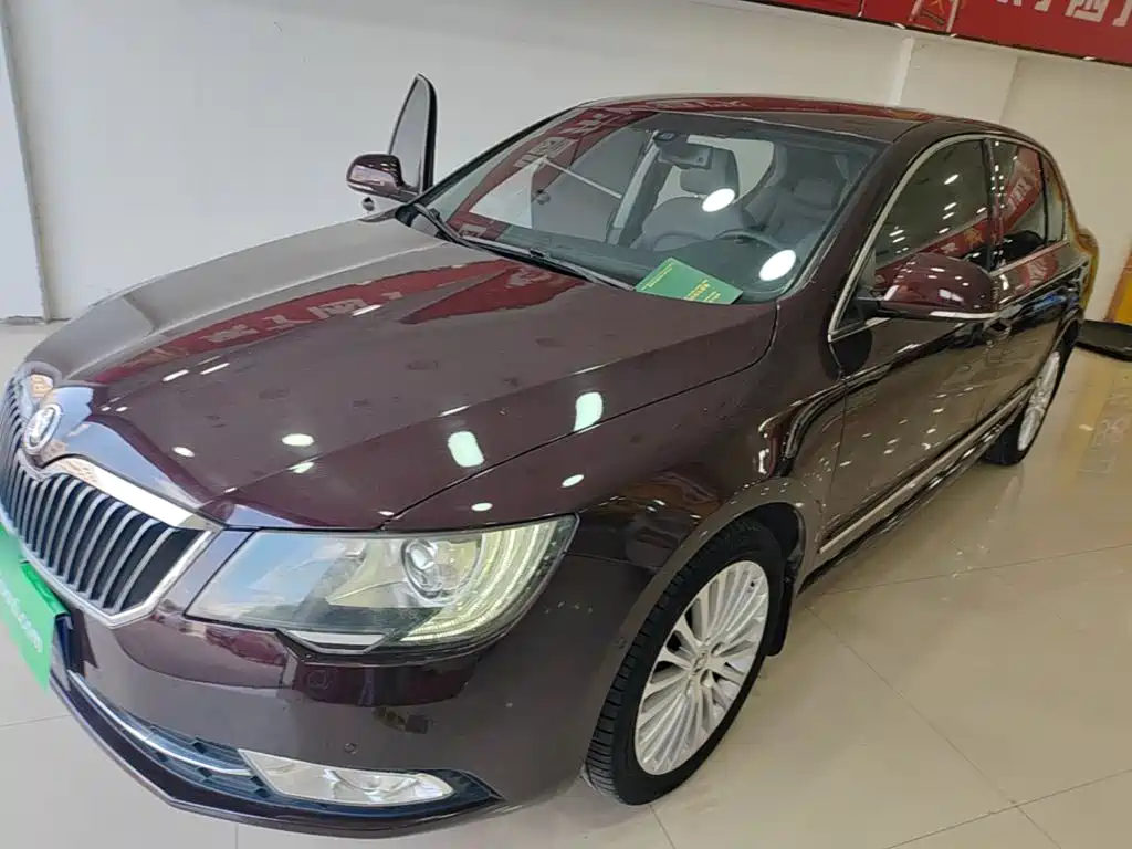 Skoda Superb — миниатюра 2