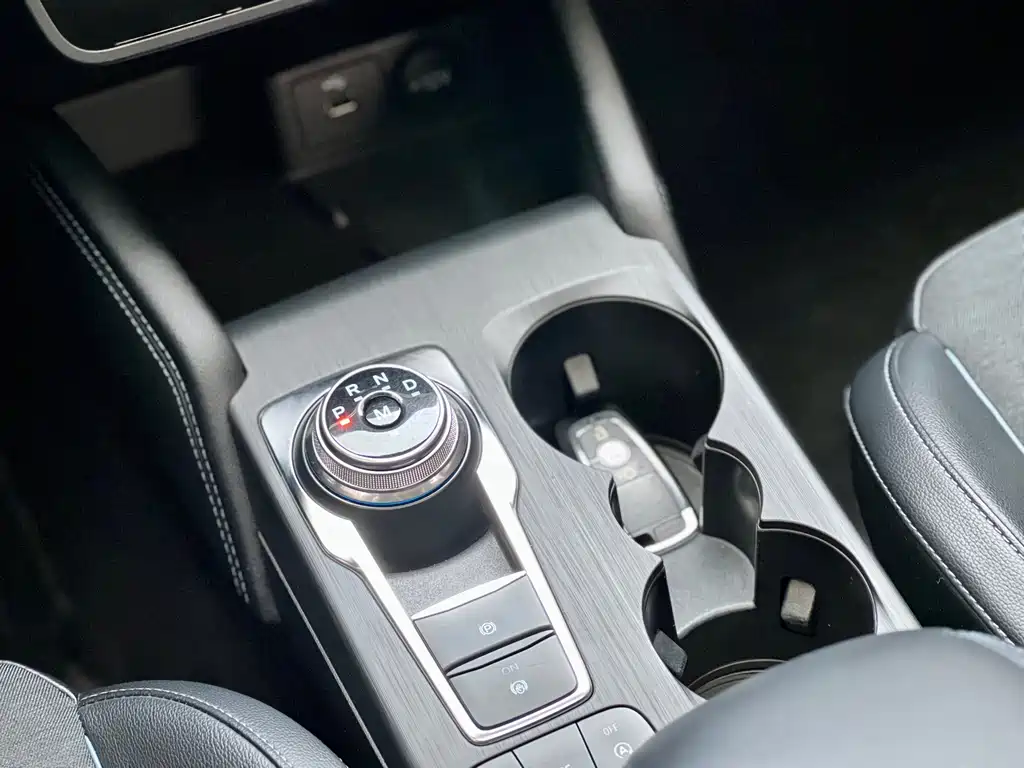 Ford Focus Active — миниатюра 8