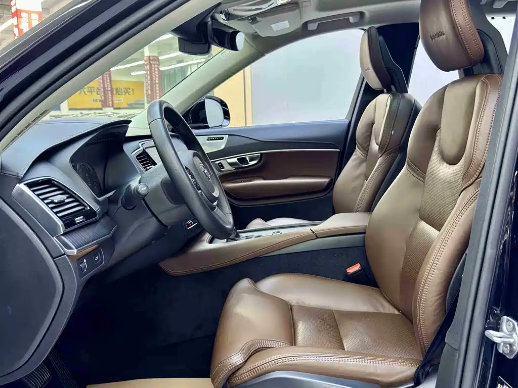 Volvo XC90 2020 T6 Luxury 7 мест