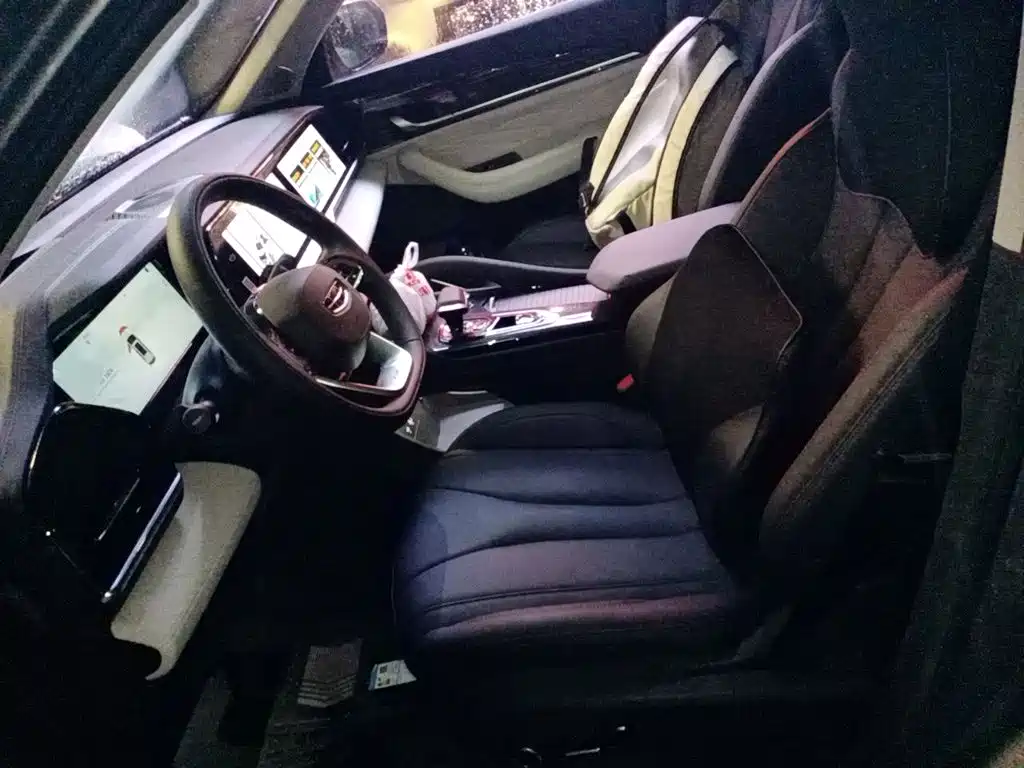 Geely Xingyue L — миниатюра 16