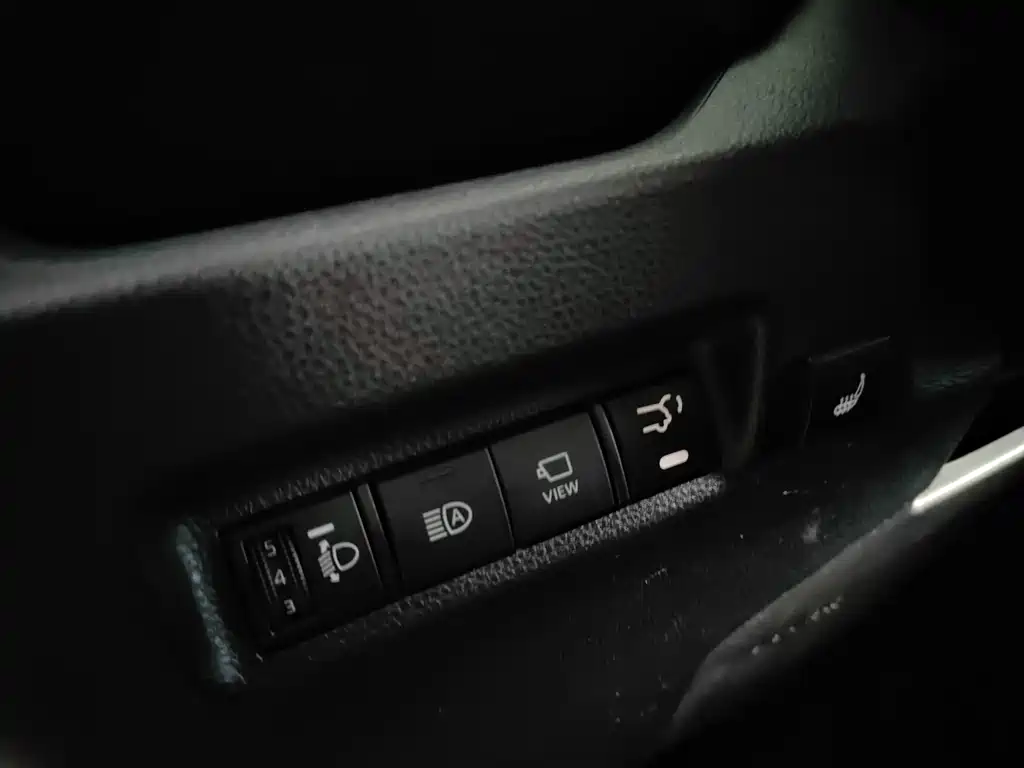 TOYOTA RAV4 RONGFANG