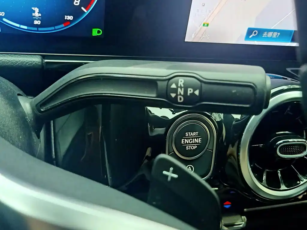 Mercedes-Benz GLA — миниатюра 11