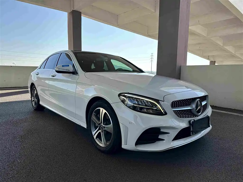 Mercedes-Benz C-Class — миниатюра 3