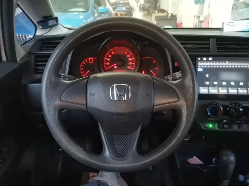 Honda Fit — миниатюра 11