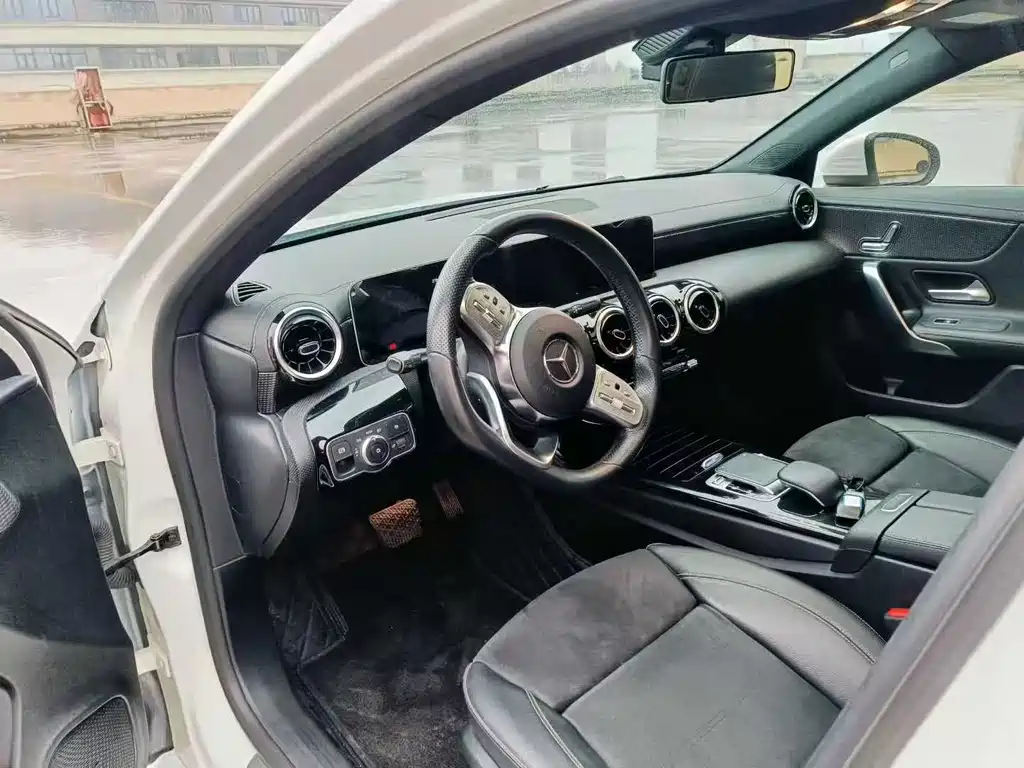 Mercedes-Benz A-Class — миниатюра 4
