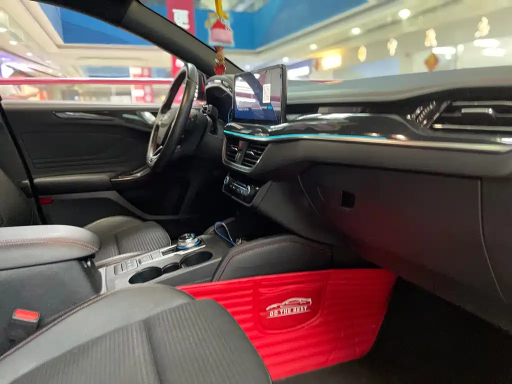 Ford Focus — миниатюра 4