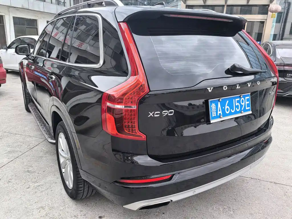 Volvo XC90 — миниатюра 6