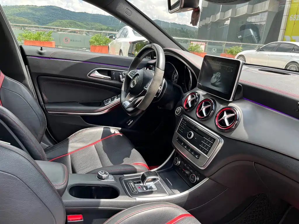 Mercedes-Benz CLA AMG — миниатюра 20