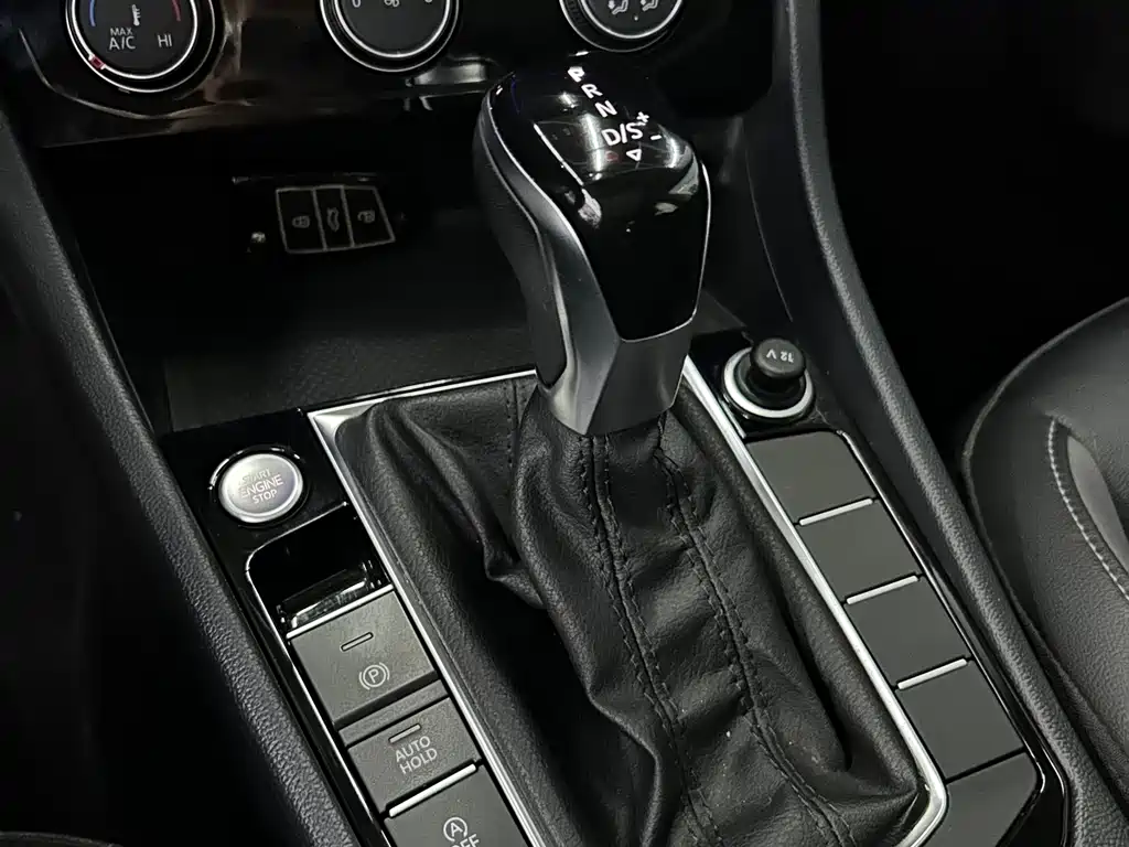 Volkswagen Sagitar 2022 280TSI DSG