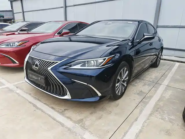 LEXUS  ES 2019
