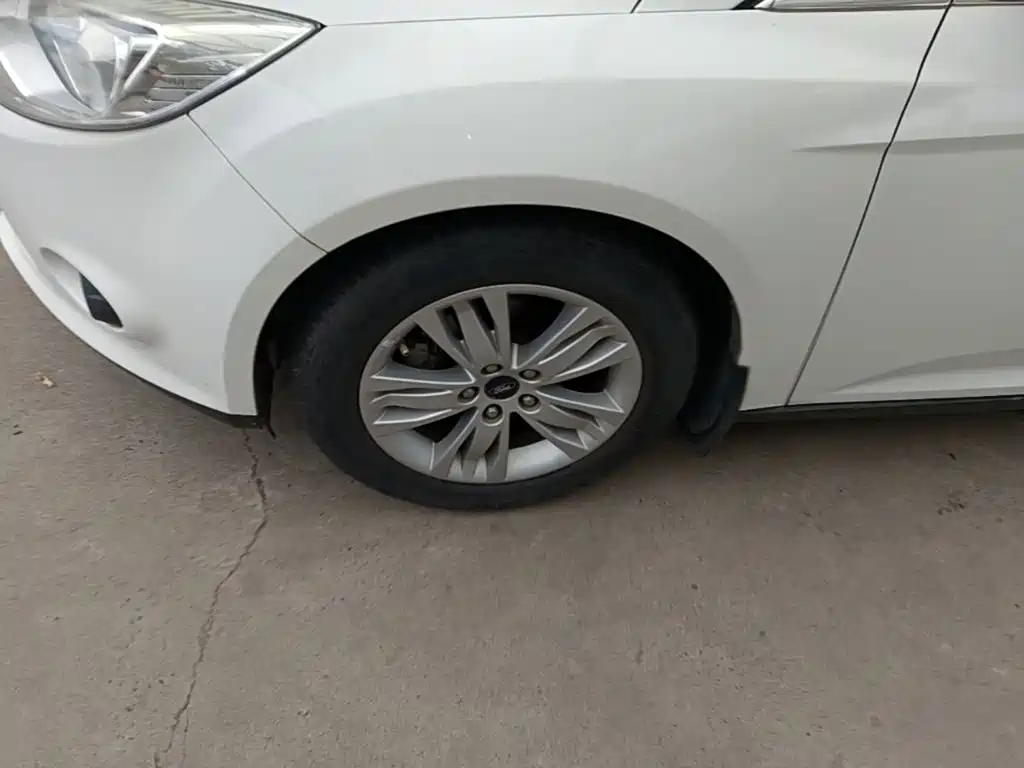 Ford Focus — миниатюра 23