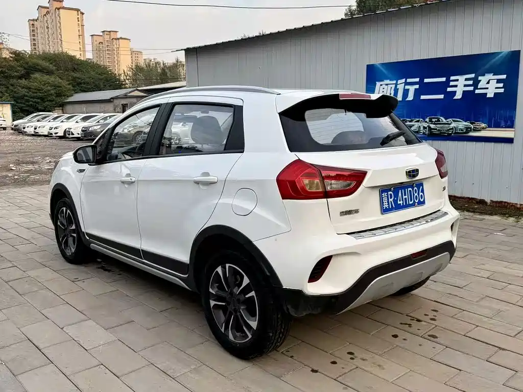 Geely Vision X3 — миниатюра 9