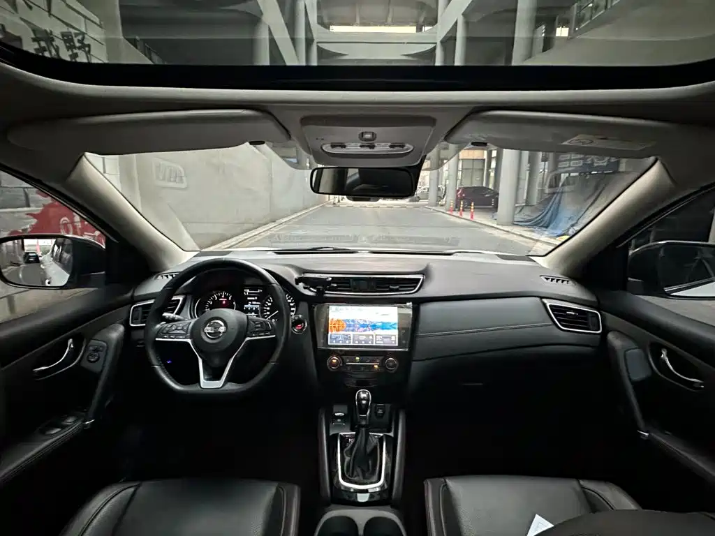 Nissan Qashqai — миниатюра 11