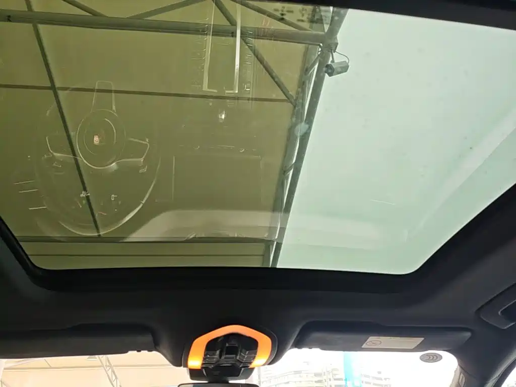 Porsche Macan — миниатюра 18