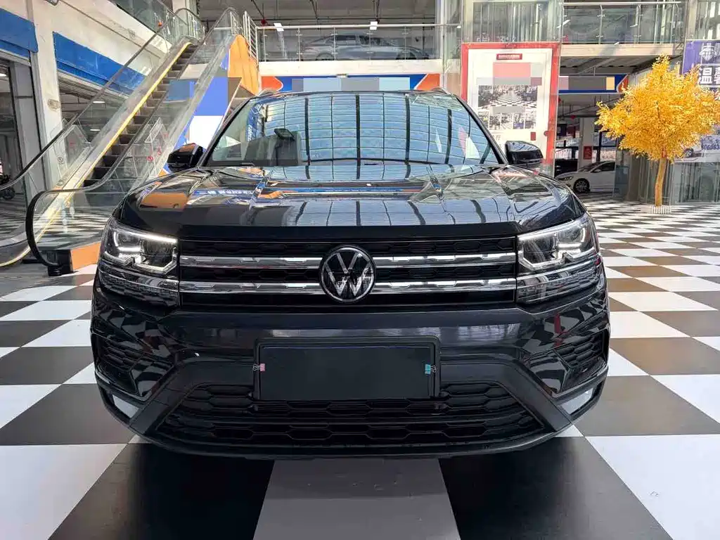 Volkswagen Tharu — миниатюра 2