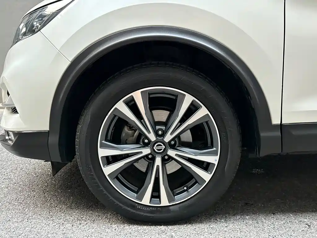 Nissan Qashqai — миниатюра 6