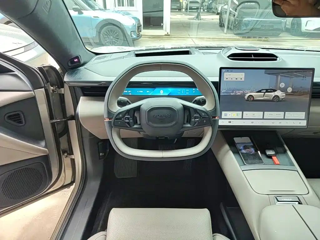 Lynk & Co Z10 — миниатюра 11