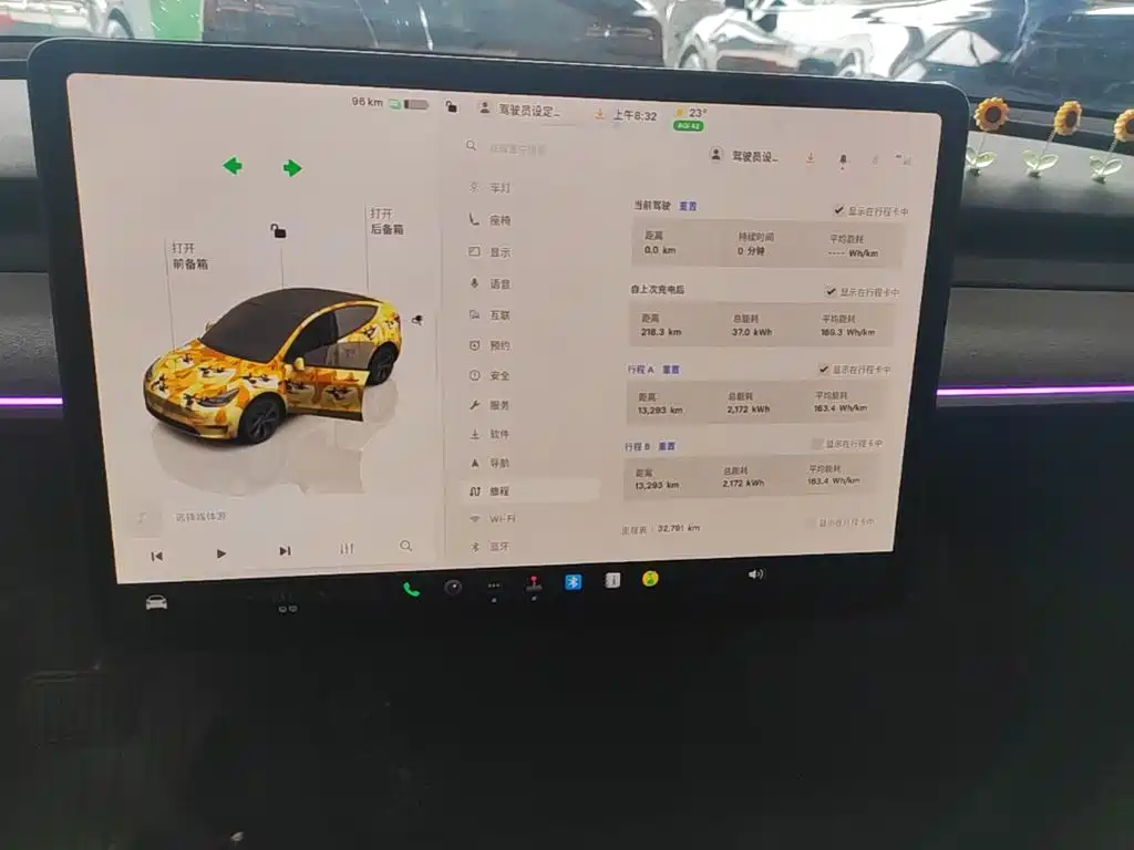 Tesla Model Y — миниатюра 13
