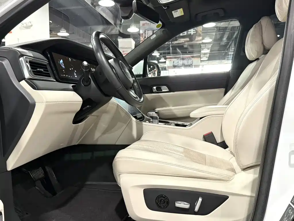Li Auto Li ONE — миниатюра 4