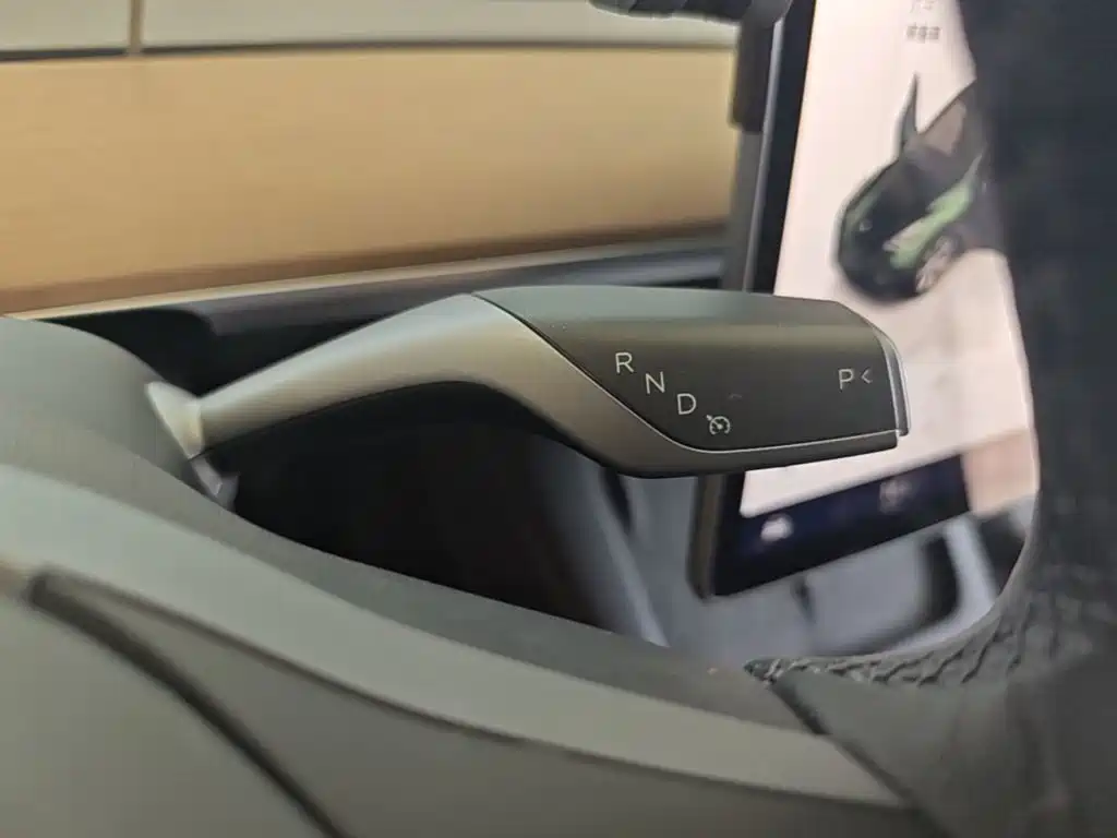 Tesla Model Y — фотографии объявления, Фото 15