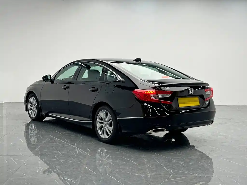 Honda Accord — миниатюра 4