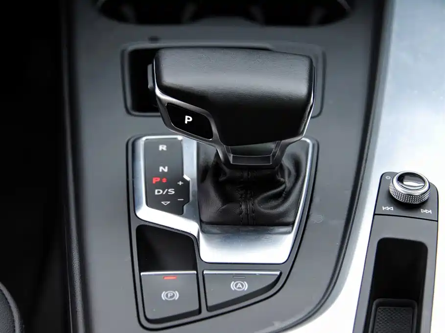 Audi A4L — миниатюра 11