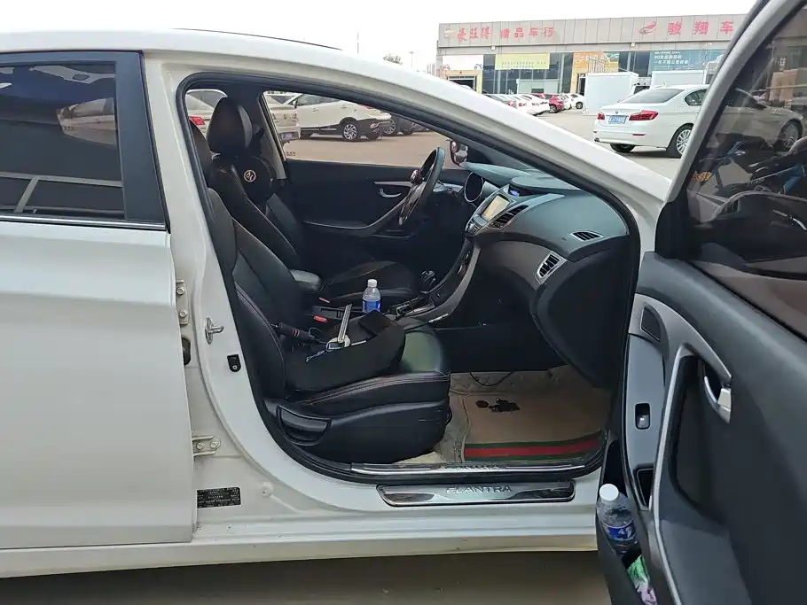 Hyundai Elantra Langdong — миниатюра 8
