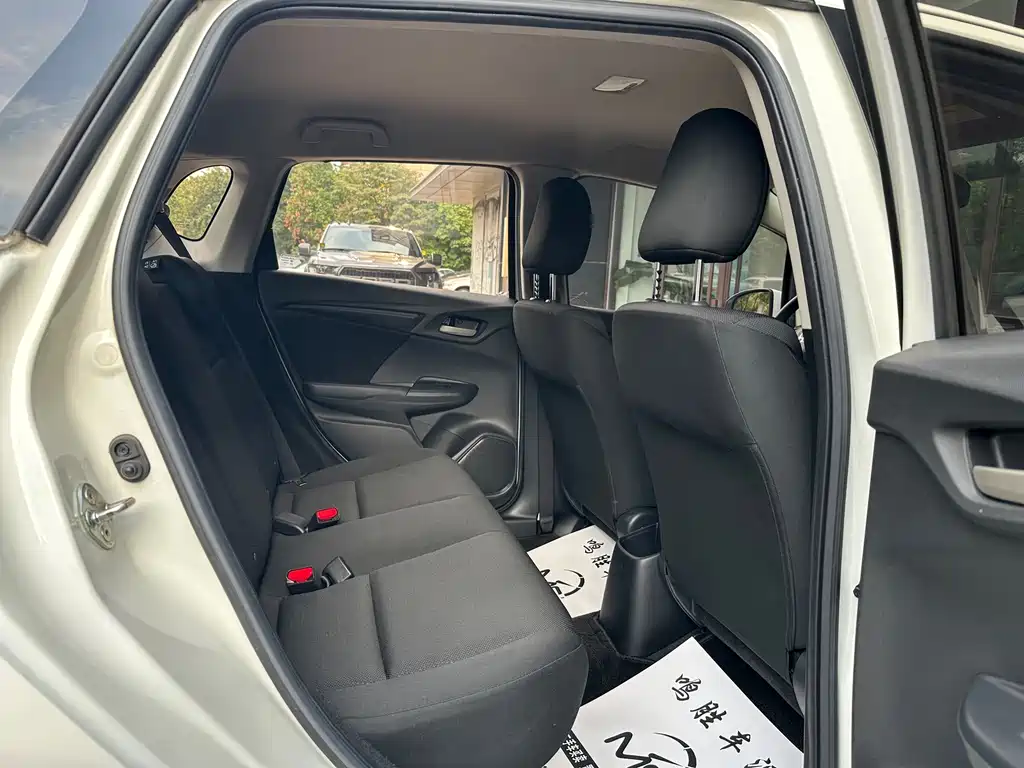 Honda Fit — миниатюра 15
