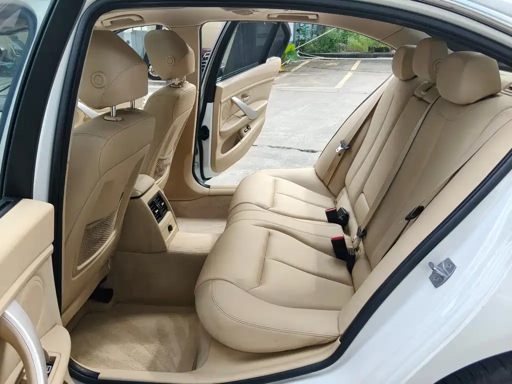 BMW 3 Series — миниатюра 10