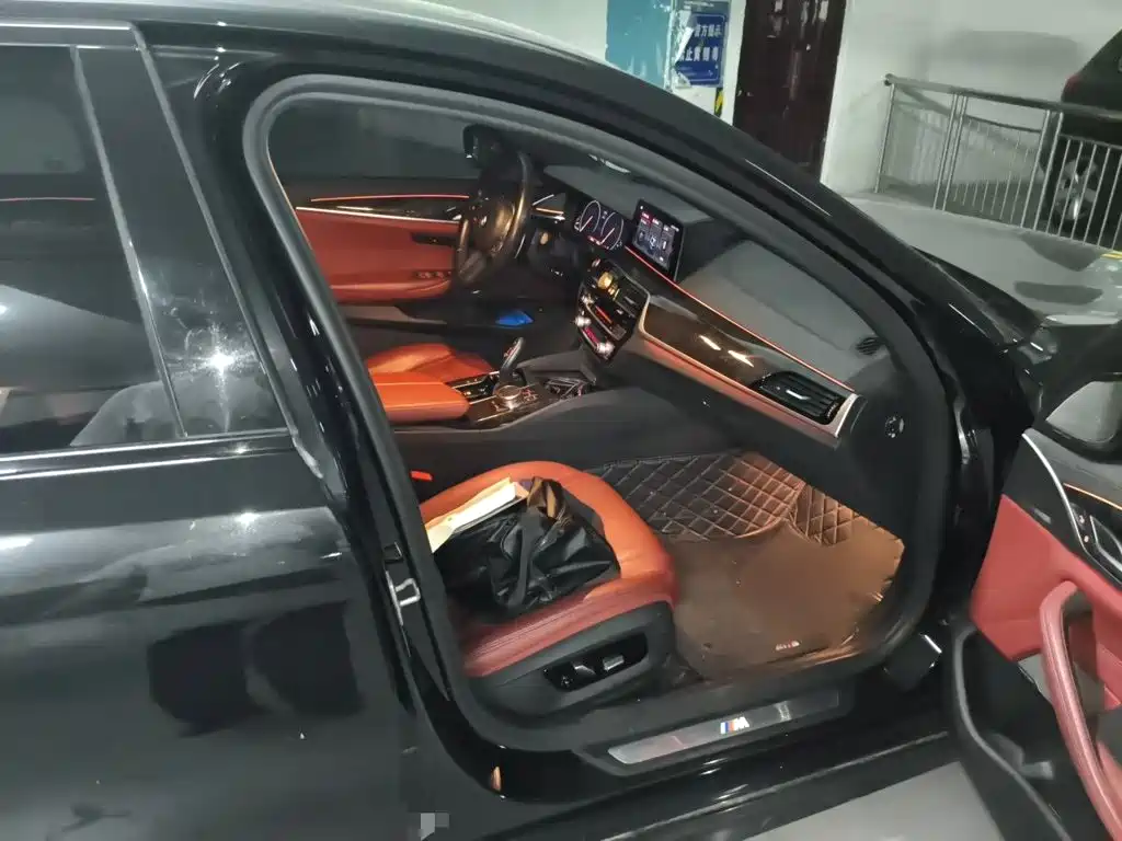 BMW 5 Series — миниатюра 20