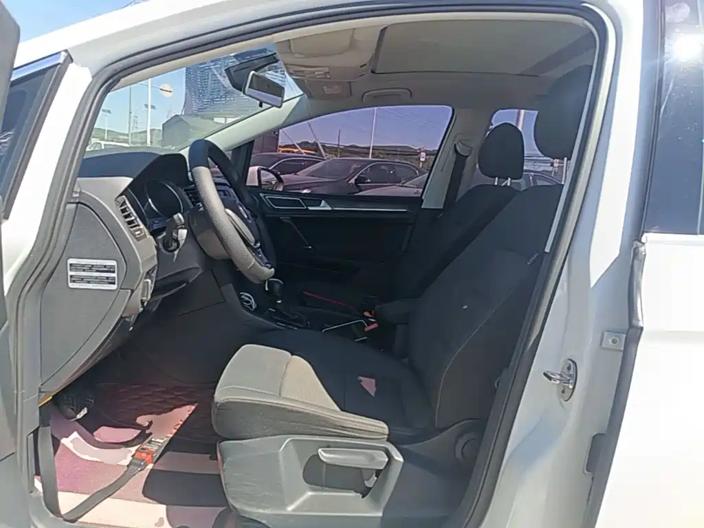 Volkswagen Golf Sportsvan — миниатюра 15