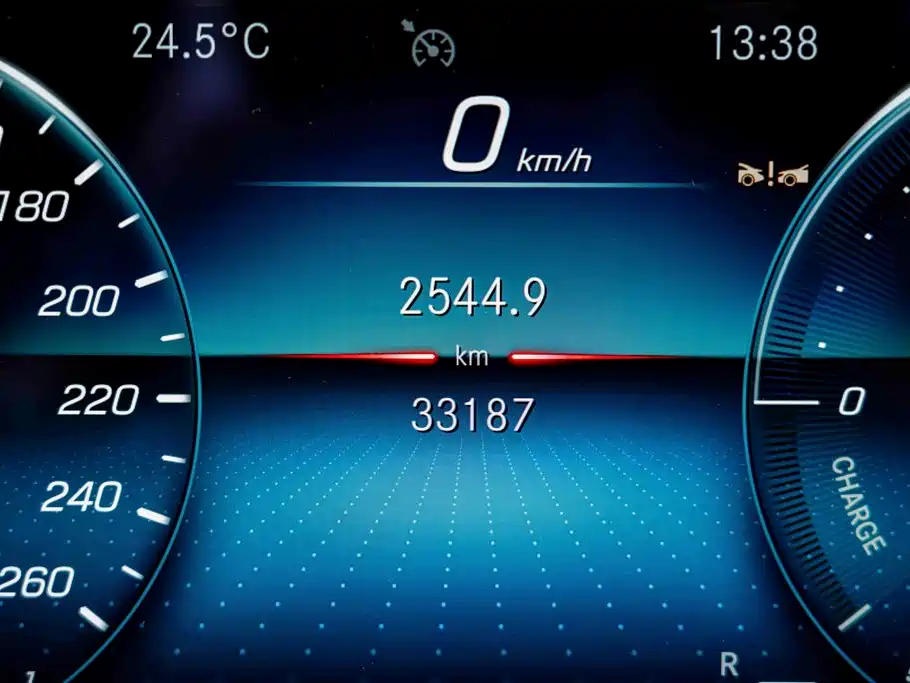 Mercedes-Benz E-Class — миниатюра 16