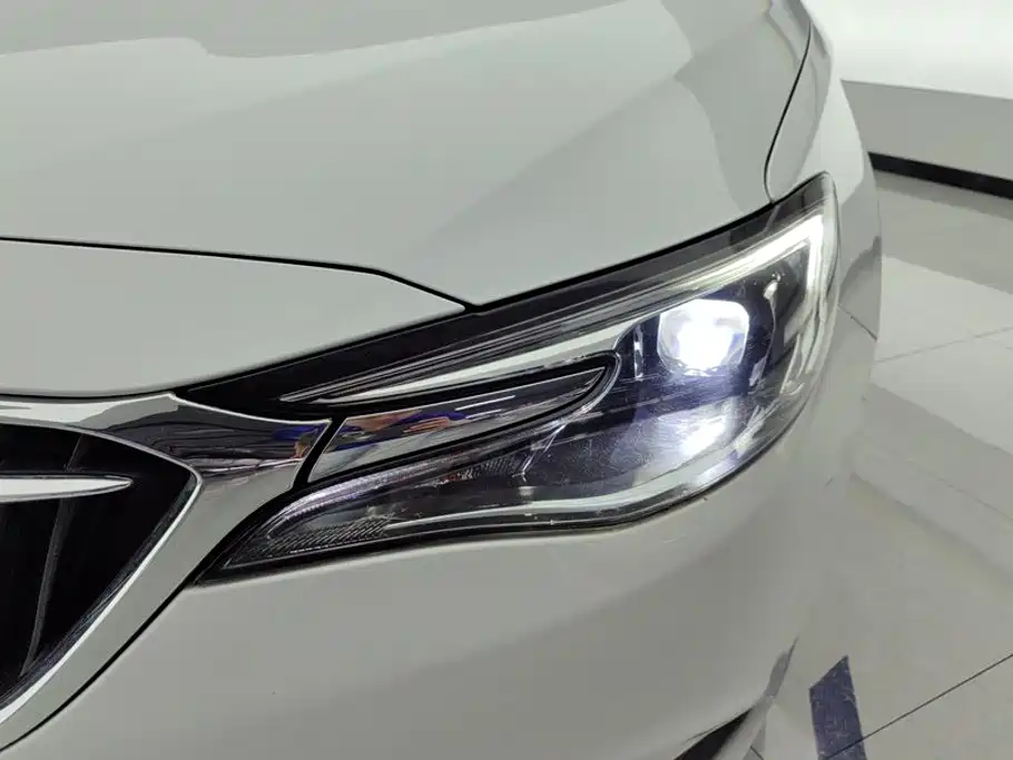 Buick Excelle — миниатюра 5