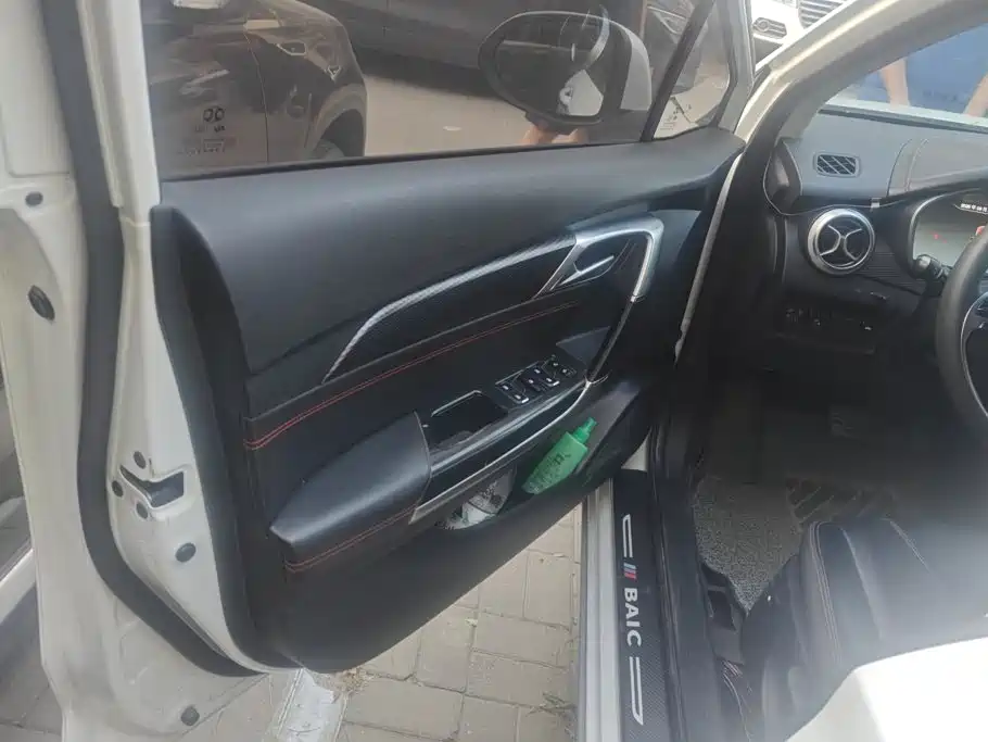 BAIC EU5 — миниатюра 7