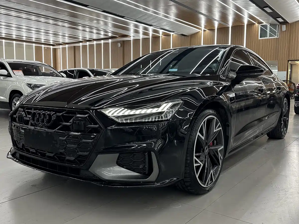 奥迪A7L 2024款 45 TFSI quattro S-line 黑武士版 2025