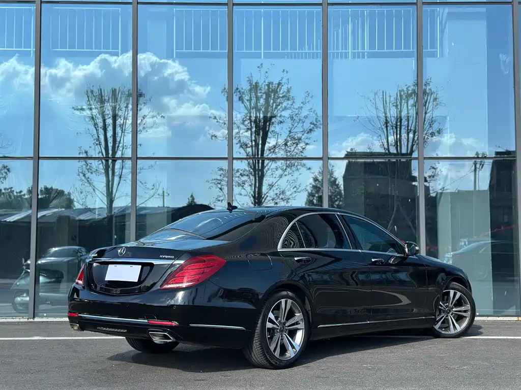 Mercedes-Benz S-Class — миниатюра 5