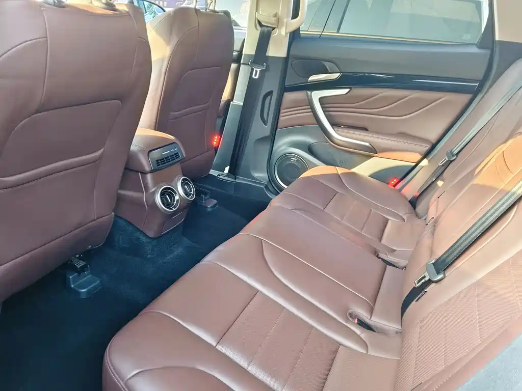 WEI PAI WEI BRAND VV7