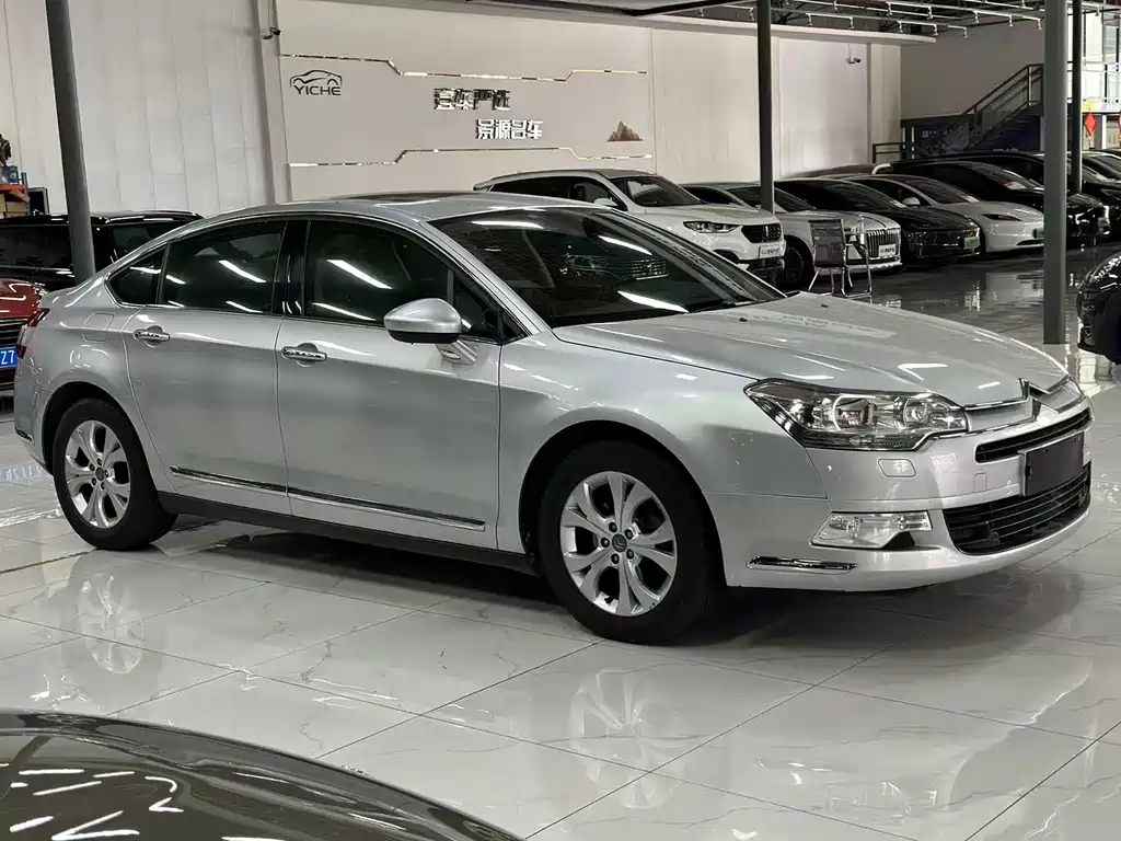 Citroen C5 2011 2.3L AT Luxury