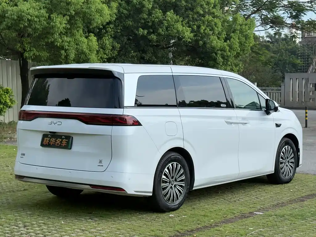 BYD Xia 2026 DM-i 1.5T 218KM