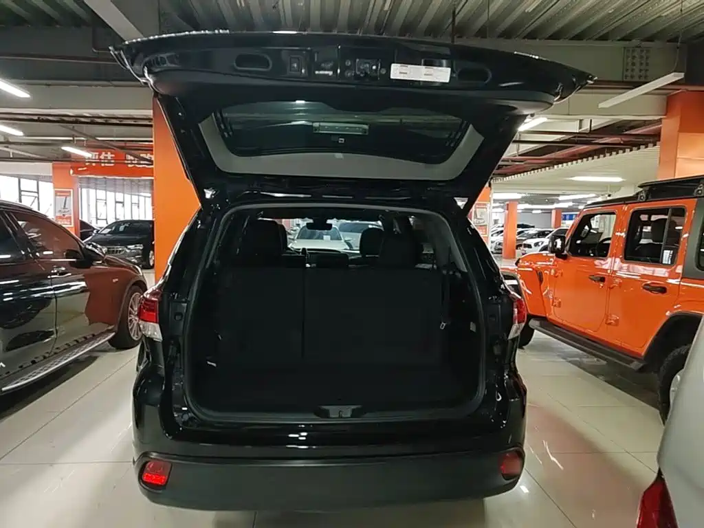 Toyota Highlander — миниатюра 19