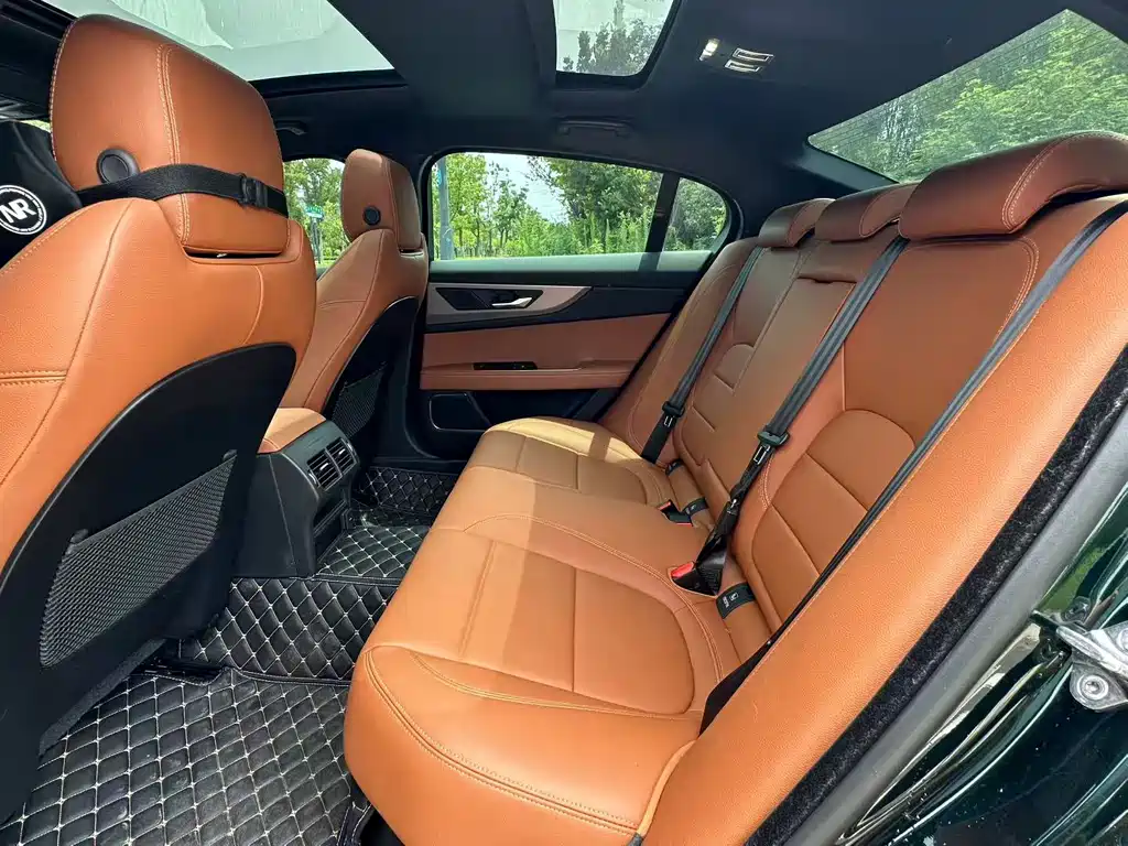 Jaguar XEL — миниатюра 6